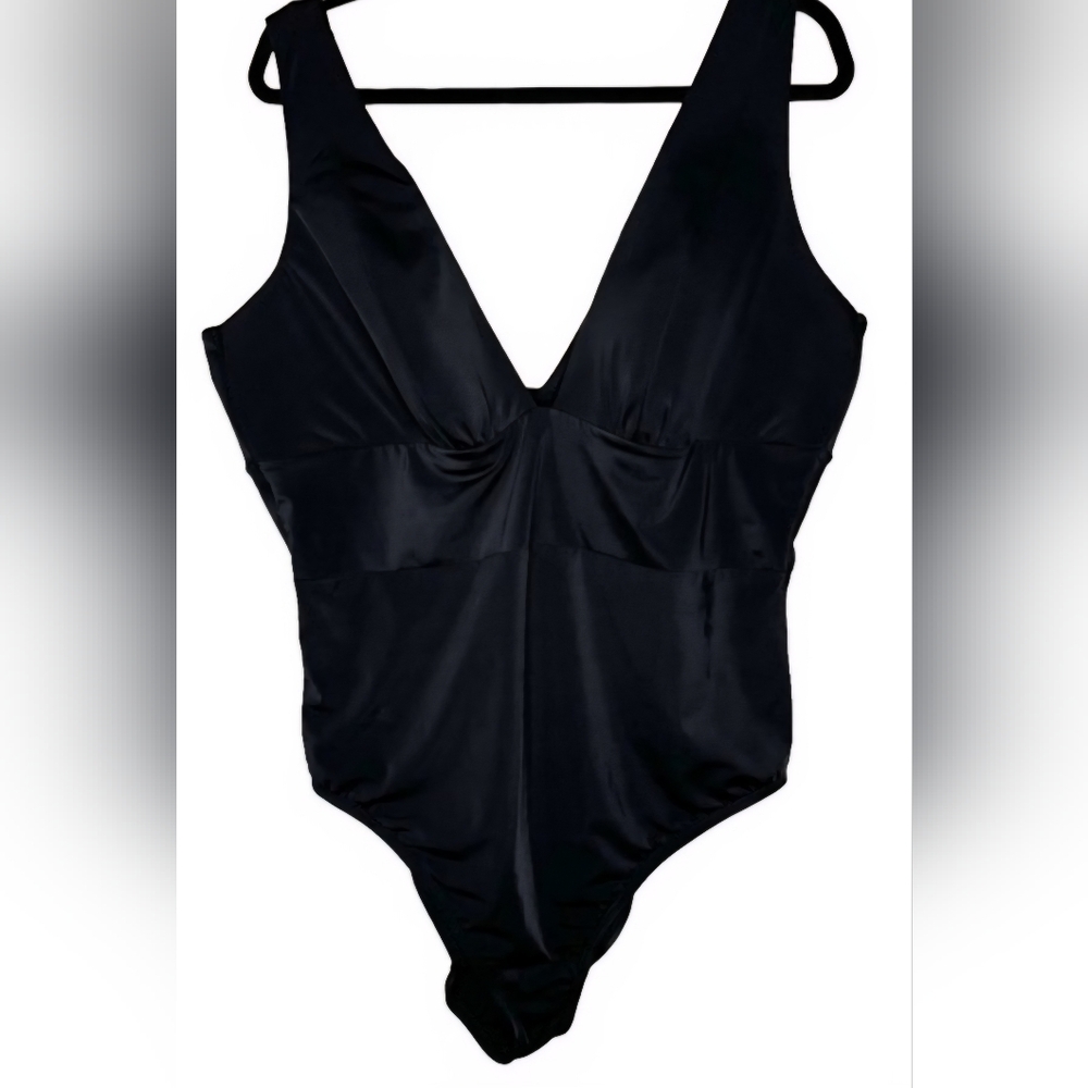 Cacique Swim One Piece Swimsuit Black Lightly Lined Plunge Neckline 22 - Picture 2 of 2